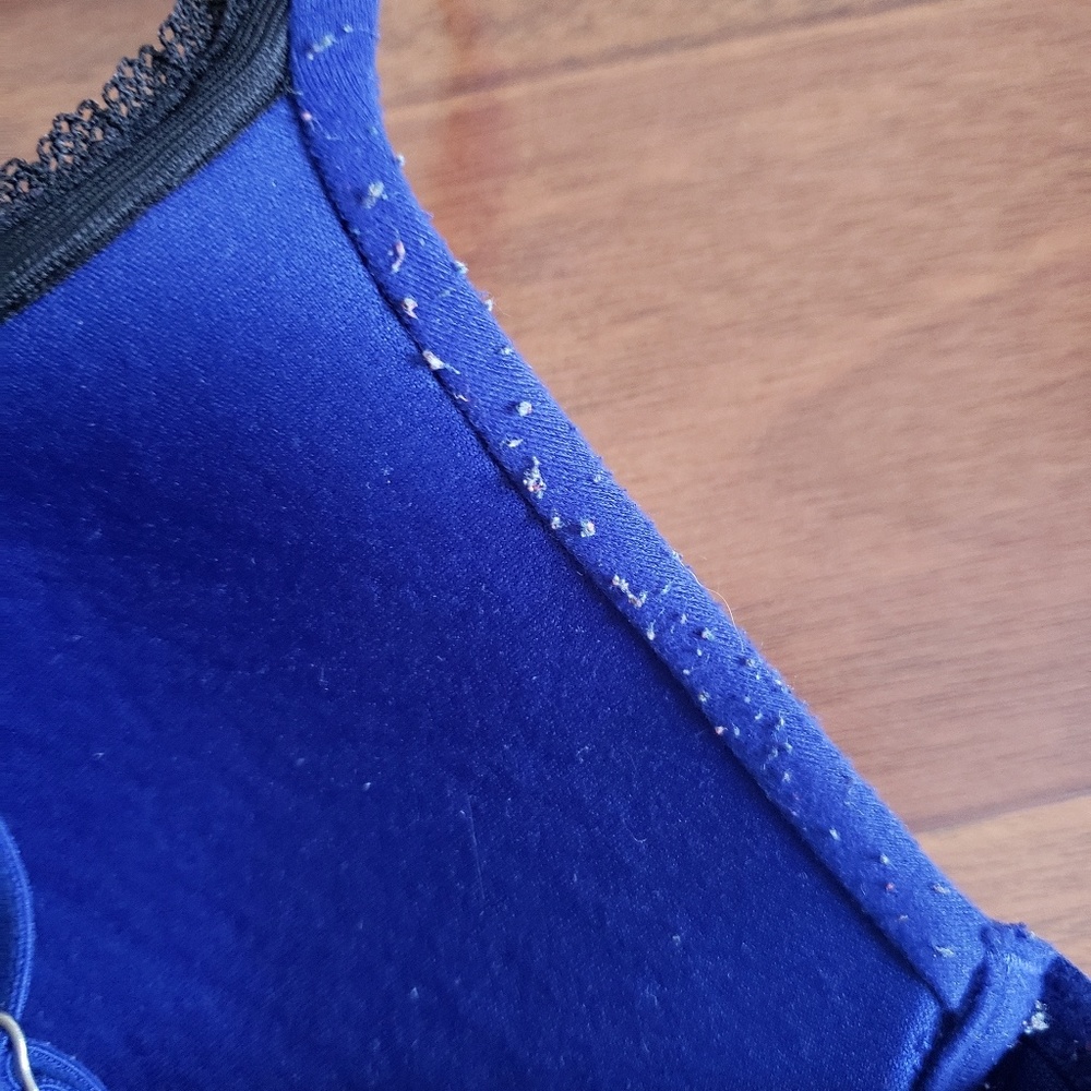 Victoria's secret body by Victoria wireless bra (0426) - Picture 3 of 5